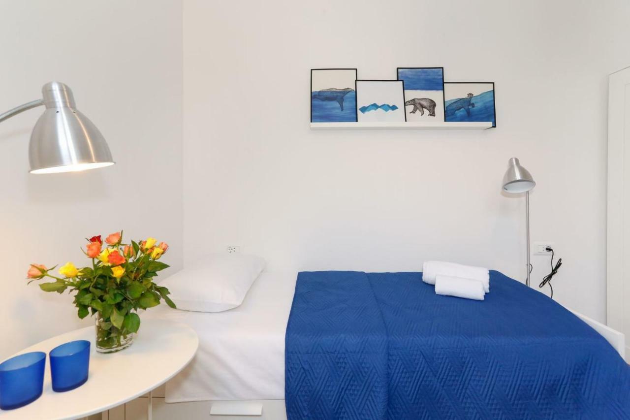 Apartments And Rooms Stone House สปลิท ภายนอก รูปภาพ